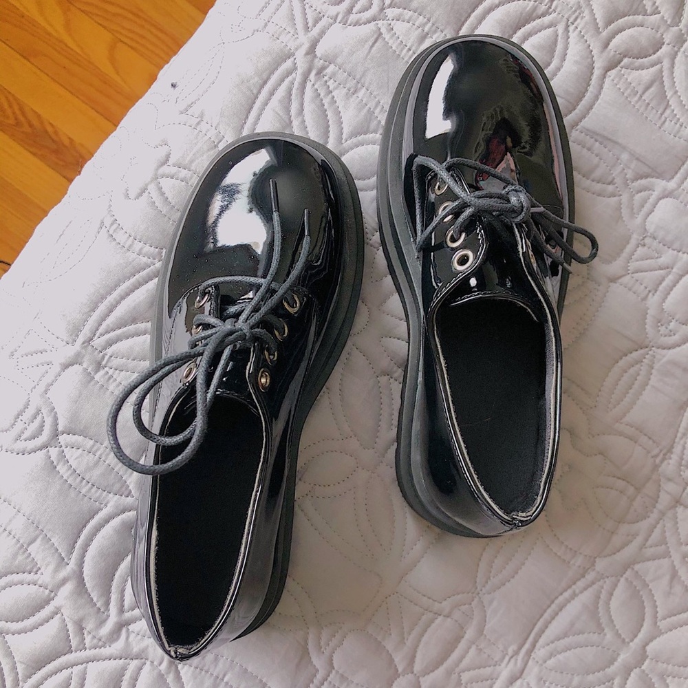 Lace-up Platform Flats